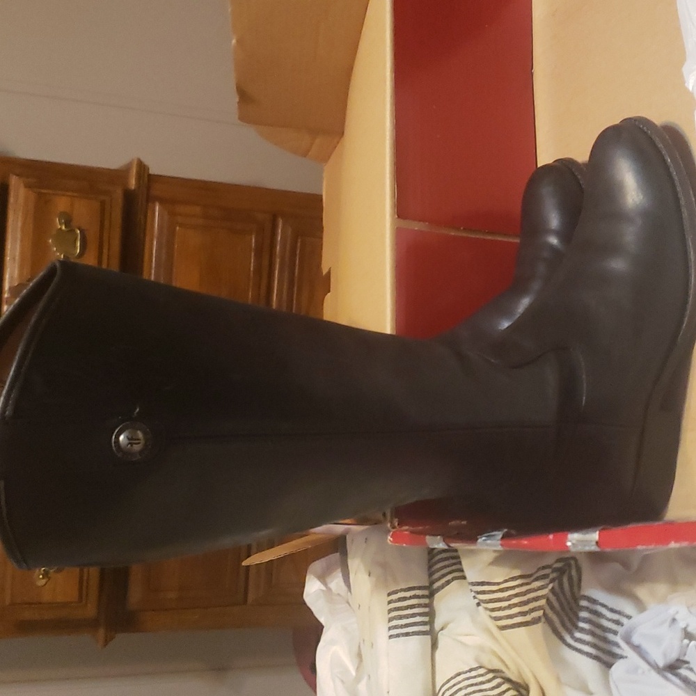 Frye boots black